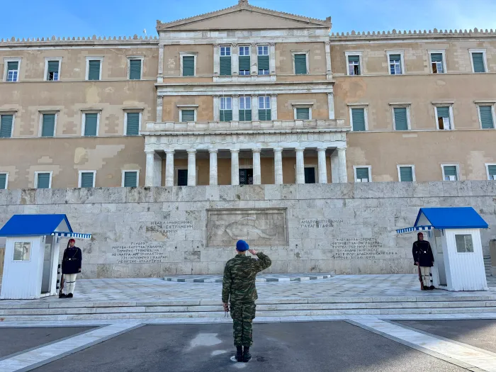 vzonen in front of the Tomb of the Unknown Soldier