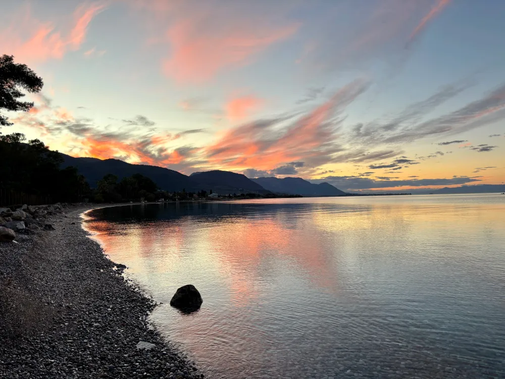 Sunset view from the beach of Arkitsa